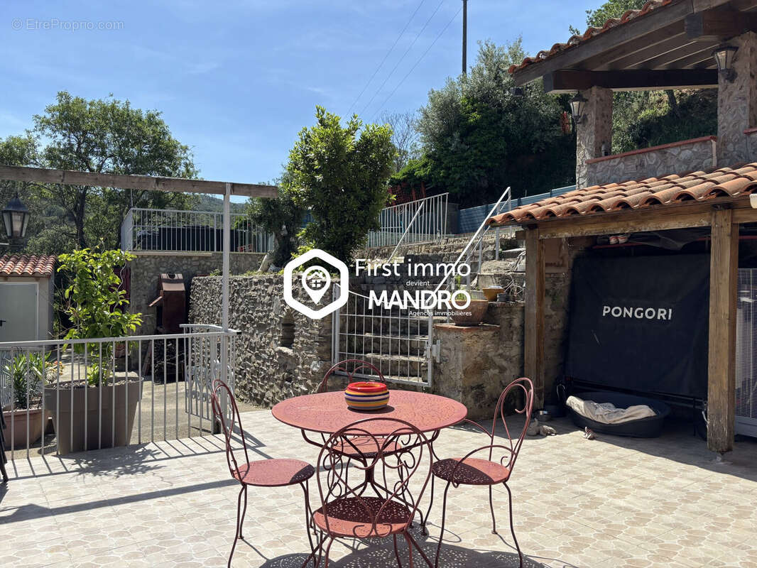 Maison 95 m² à Saint-Michel-De-Llotes  - photo 2