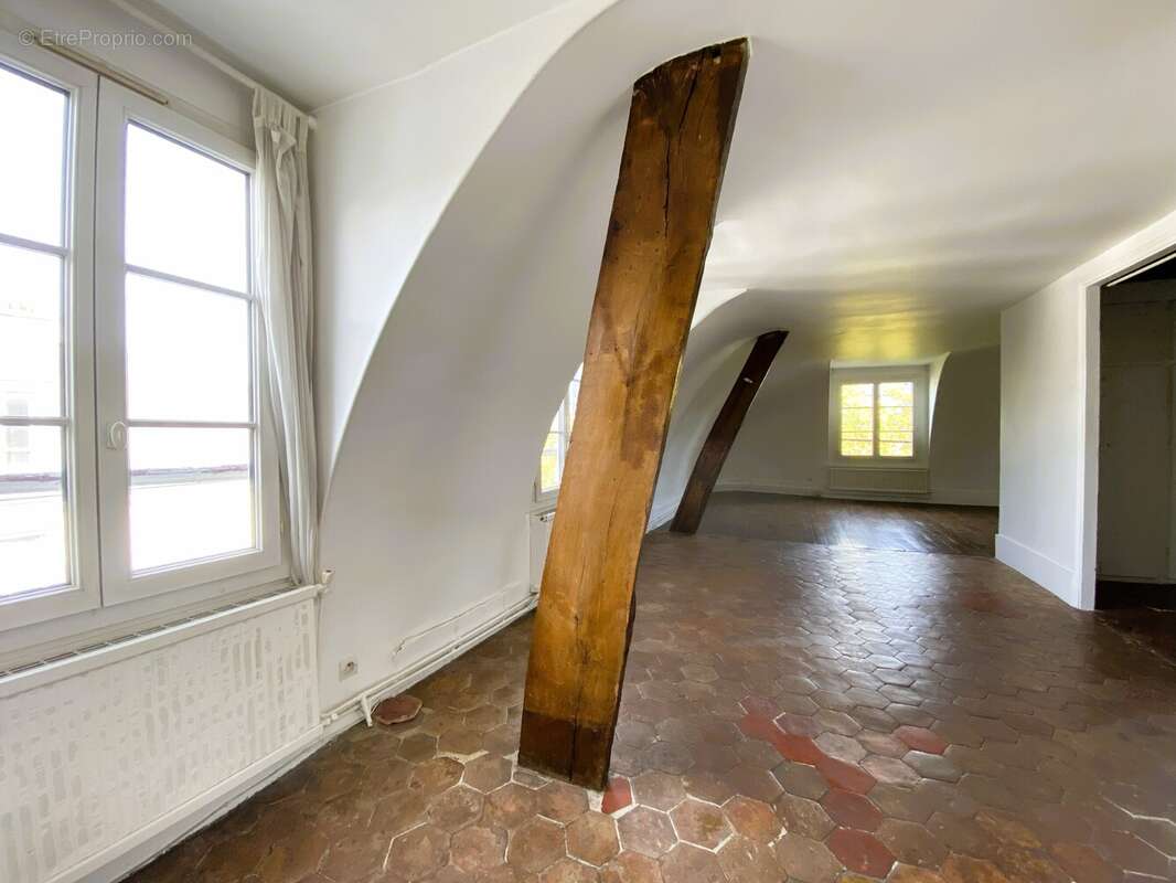 Appartement à PARIS-4E