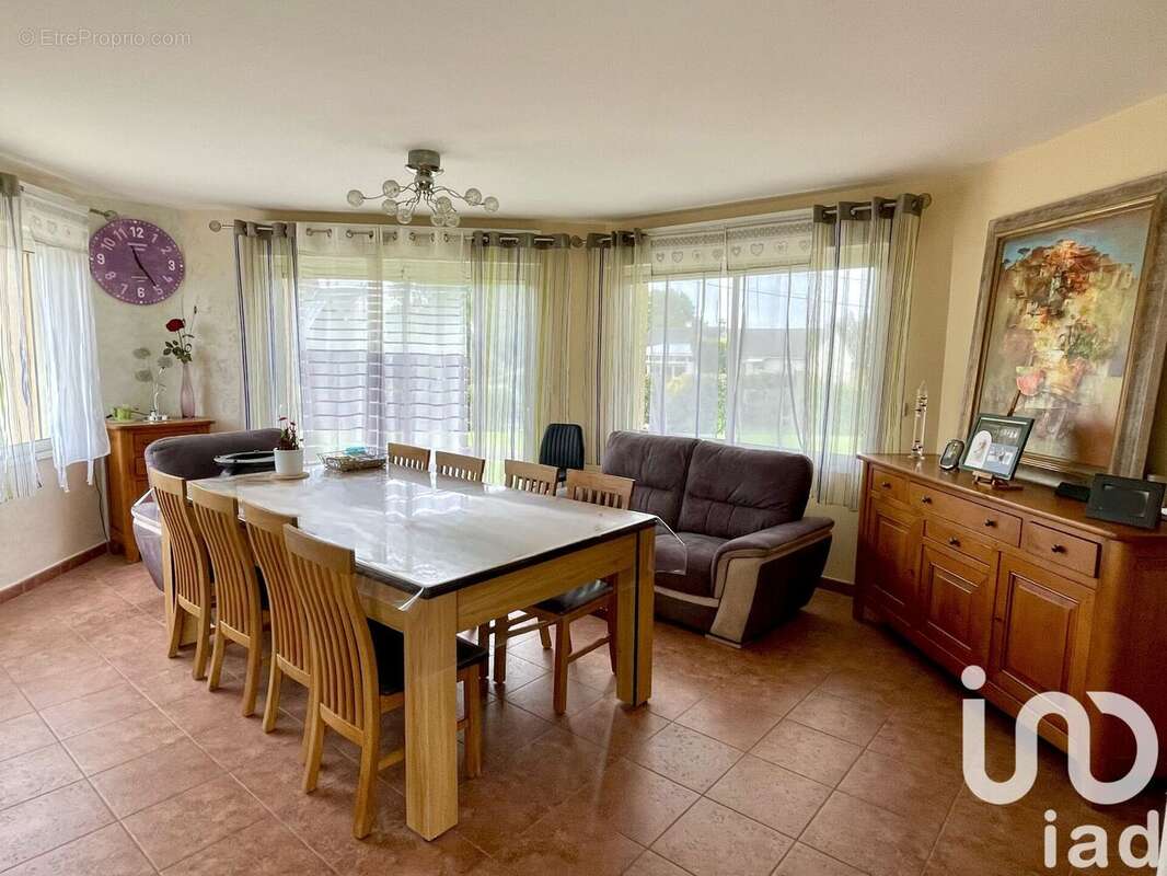 Photo 4 - Maison à HORNOY-LE-BOURG