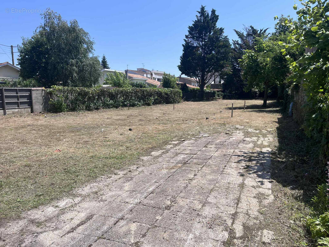 Terrain à BORDEAUX