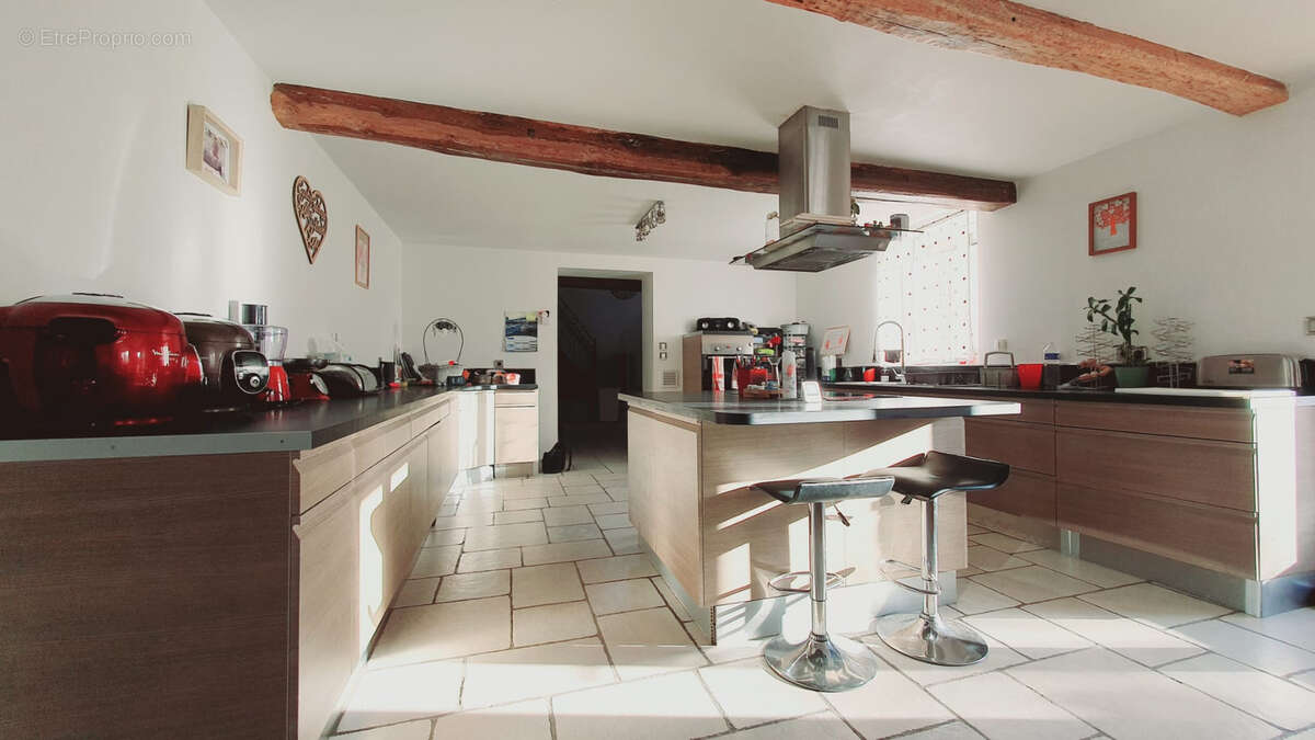 Appartement à BAILLEUL-SUR-THERAIN