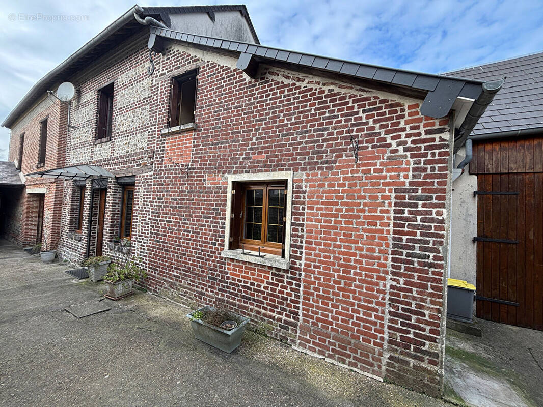 Maison à SAINT-NICOLAS-DE-LA-TAILLE