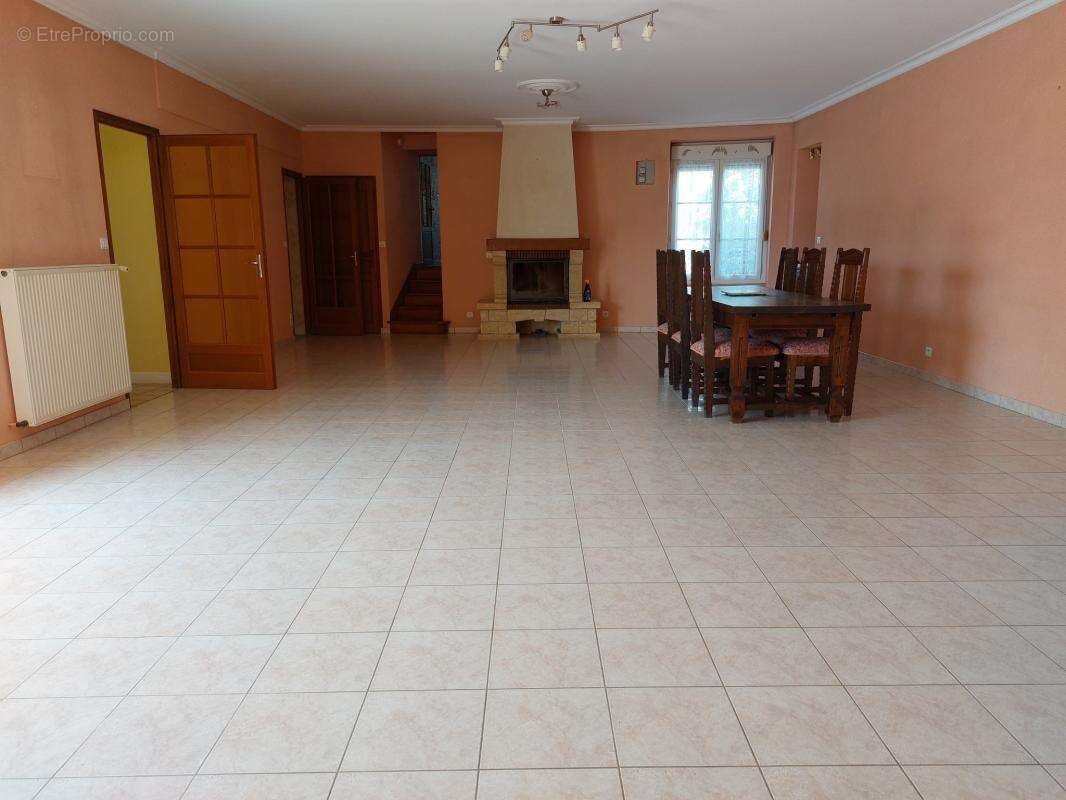 Maison à SAVIGNE-L&#039;EVEQUE