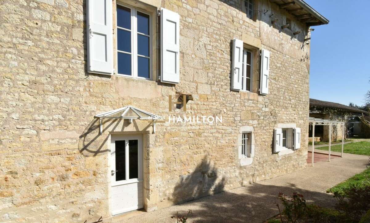 Maison à VILLENEUVE-SUR-VERE