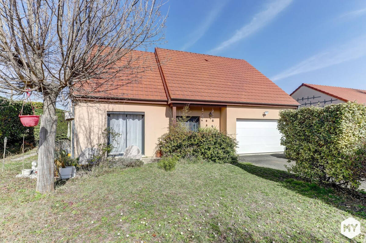 Maison à PERIGNAT-LES-SARLIEVE