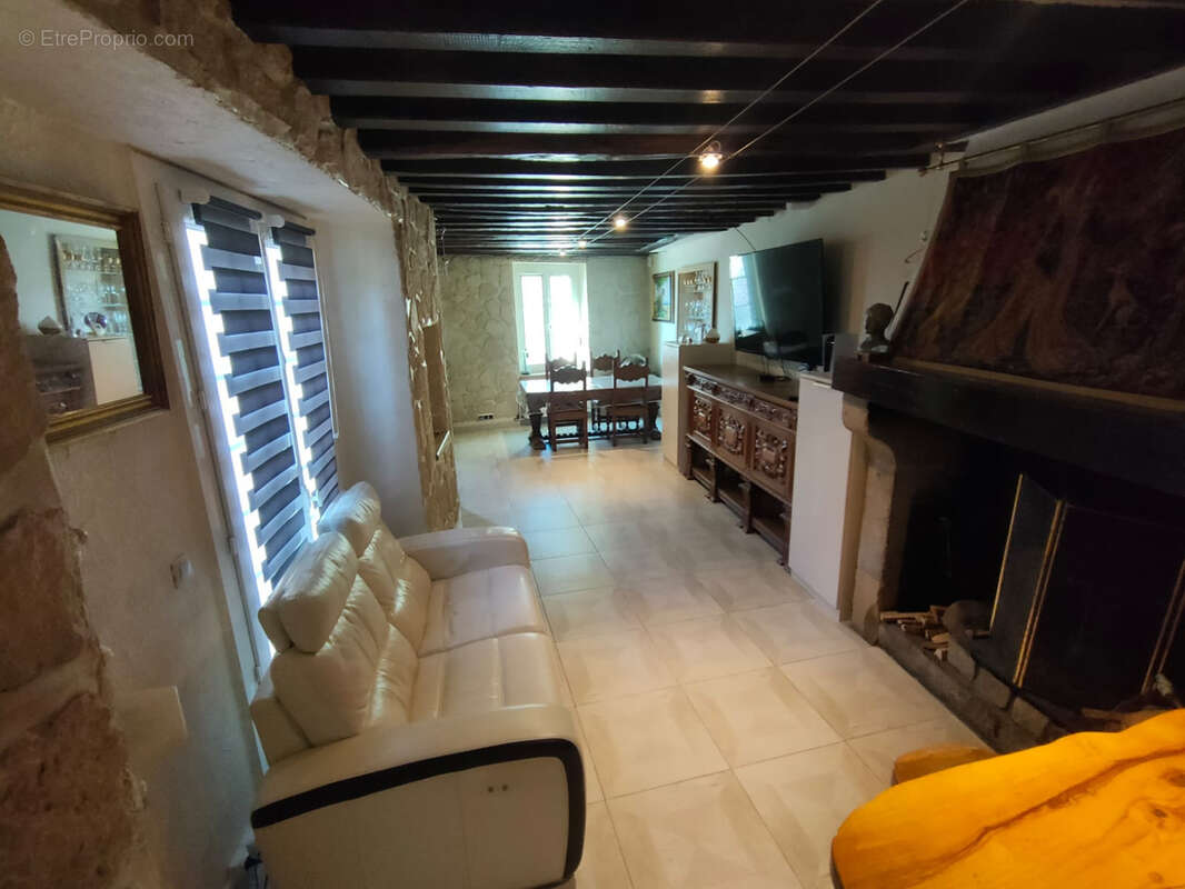 Maison à VILLENEUVE-SOUS-DAMMARTIN