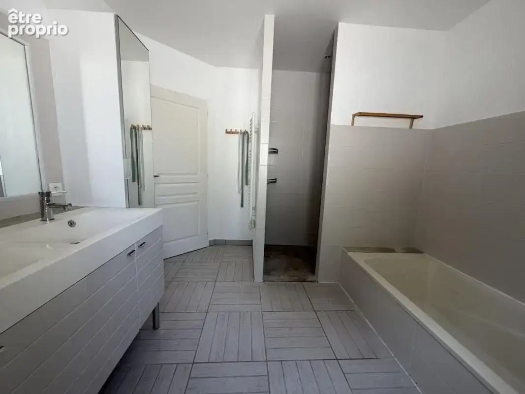 Maison 6 pièces 140 m² à vendre à Le Gue-D'allere (17540) - photo 4