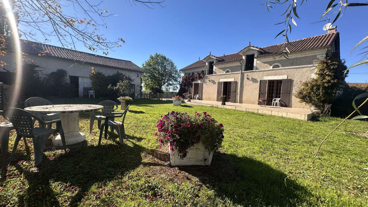 Maison à SAINT-ANDRE-DE-DOUBLE