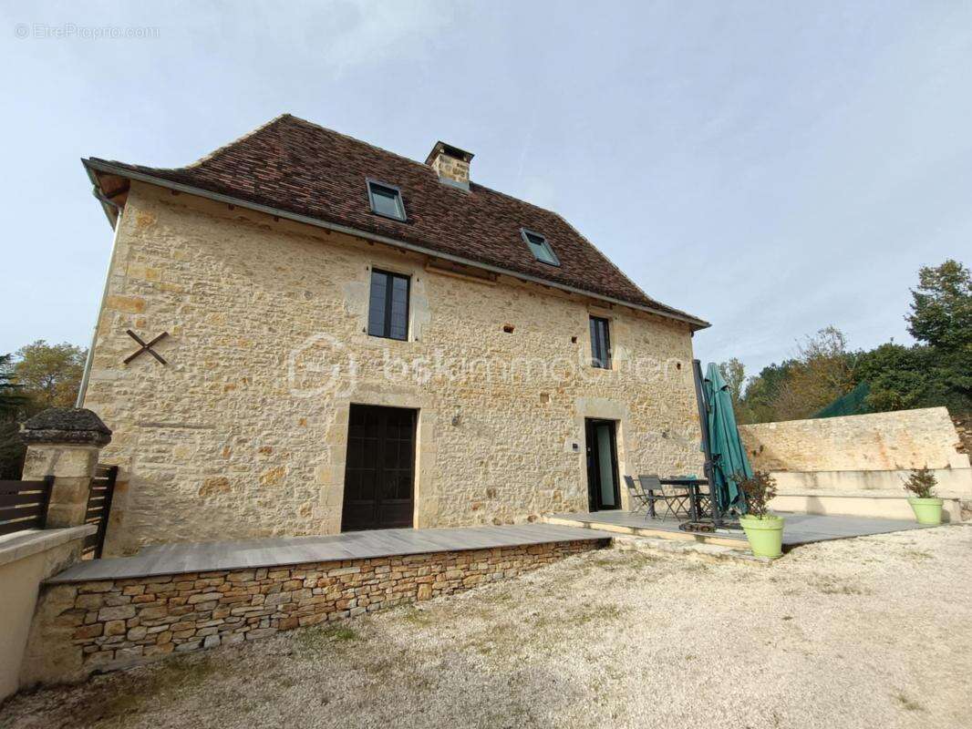 Maison à SAINT-MARTIAL-DE-NABIRAT