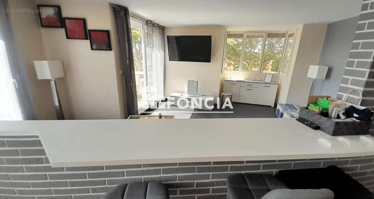 Appartement à MONTIGNY-LE-BRETONNEUX