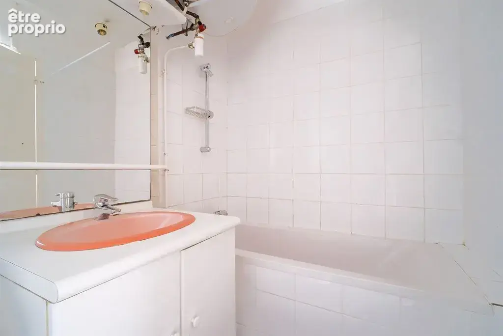 Exclusivité / rue des abbesses - photo 4