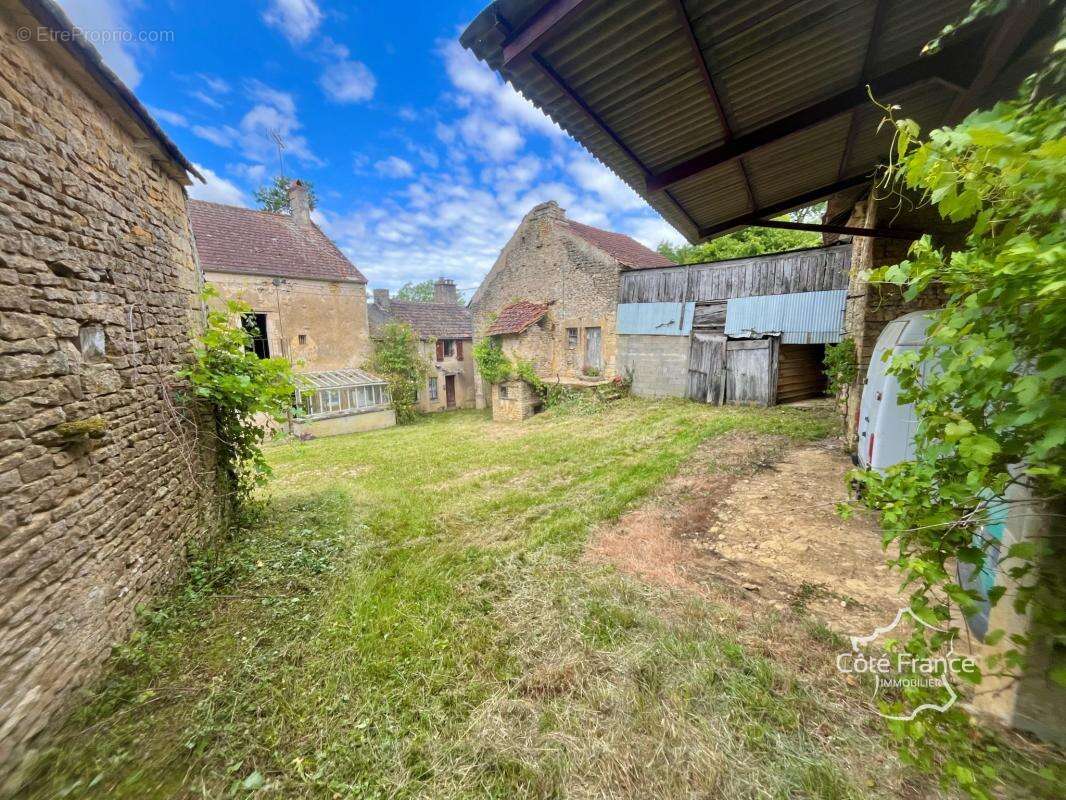 corps de ferme à rénover au coeur de la campagne bourguignonn - photo 4
