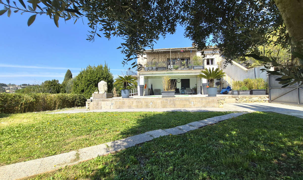 Maison à LES ANGLES