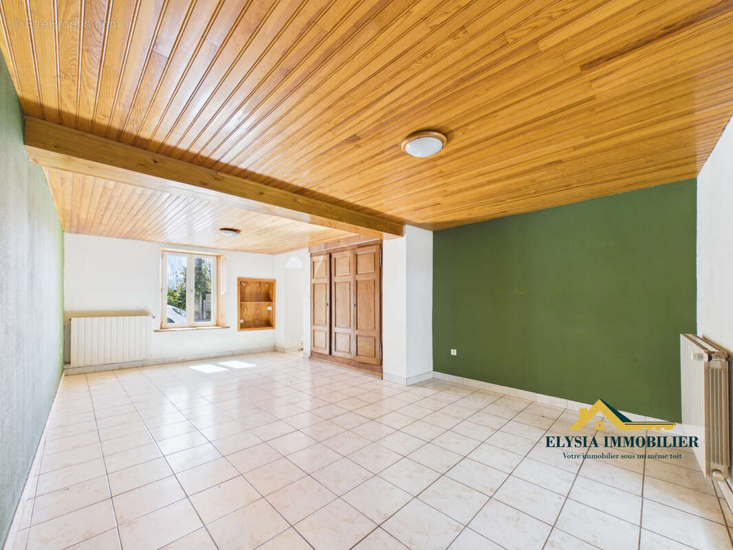 Maison à COLOMBEY-LES-BELLES