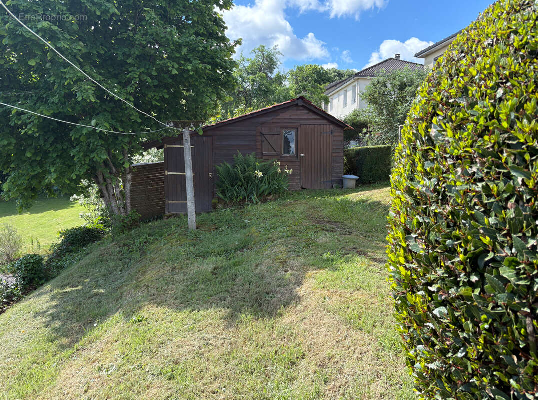 Maison à SAINT-LEONARD-DE-NOBLAT