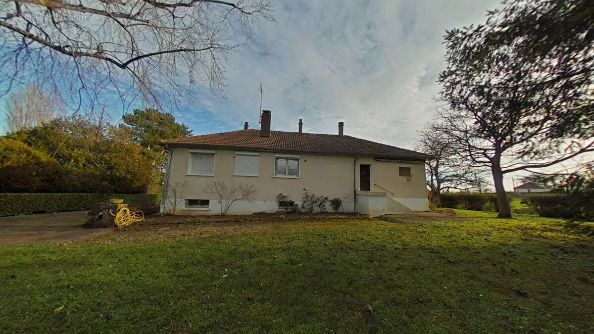 Maison à SAUVIGNY-LES-BOIS