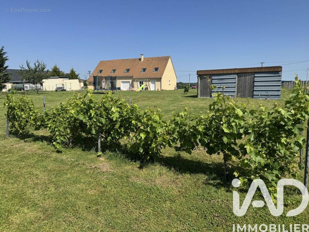 Photo 1 - Maison à PRUILLE-L'EGUILLE