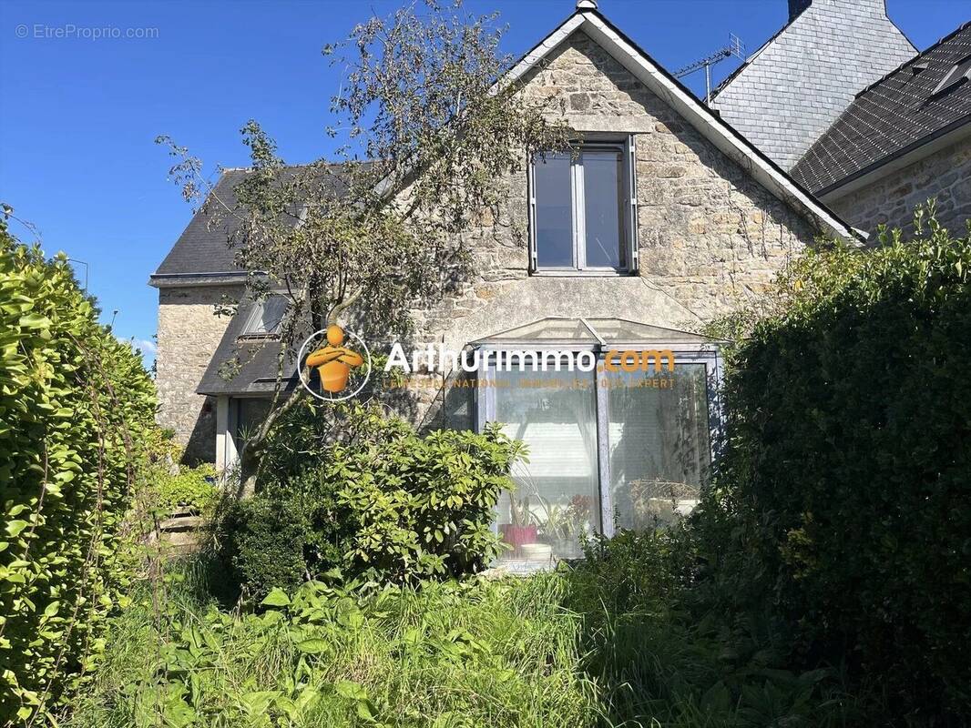 Maison à SAINT-EVARZEC