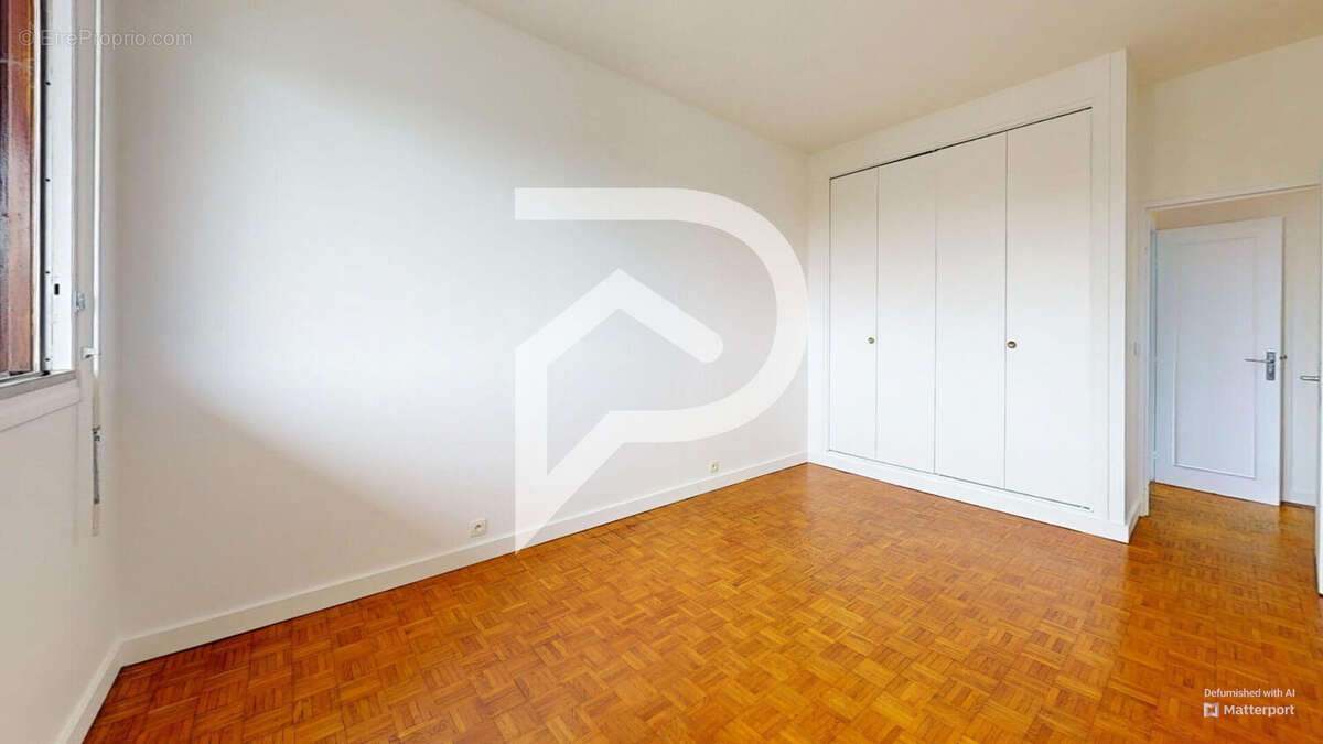 Appartement à LE MESNIL-LE-ROI