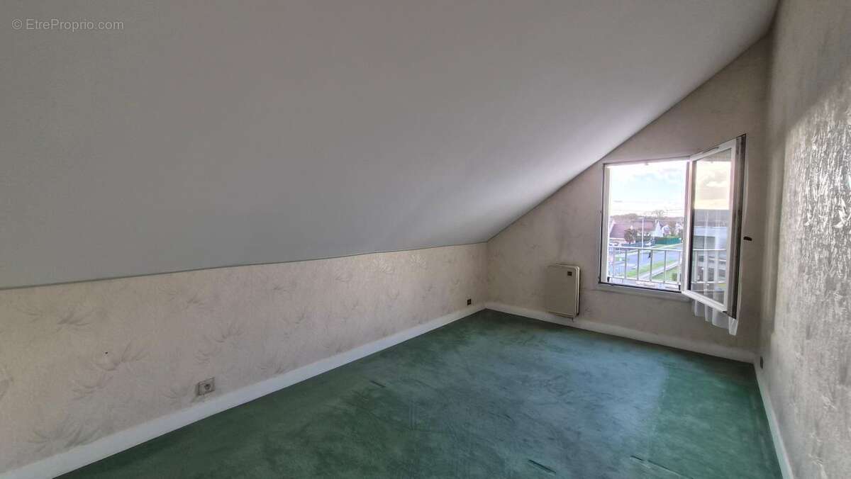 Appartement à LARDY