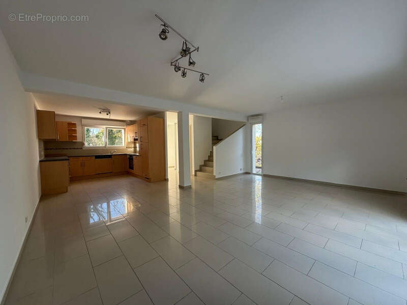 Maison 100 m² à Hegenheim  - photo 3