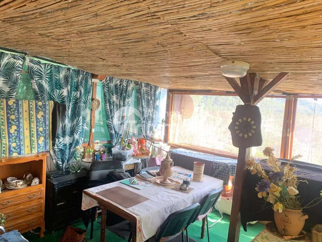 Maison à L&#039;ESCARENE