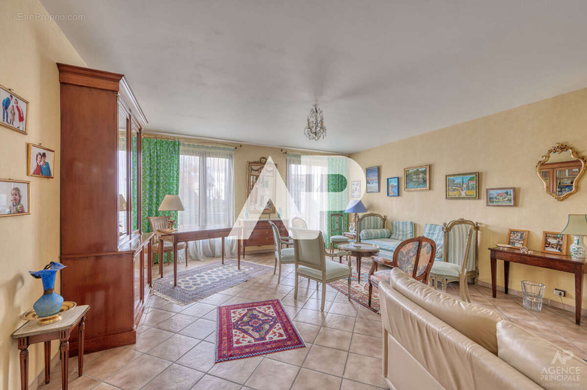 Maison à RUEIL-MALMAISON