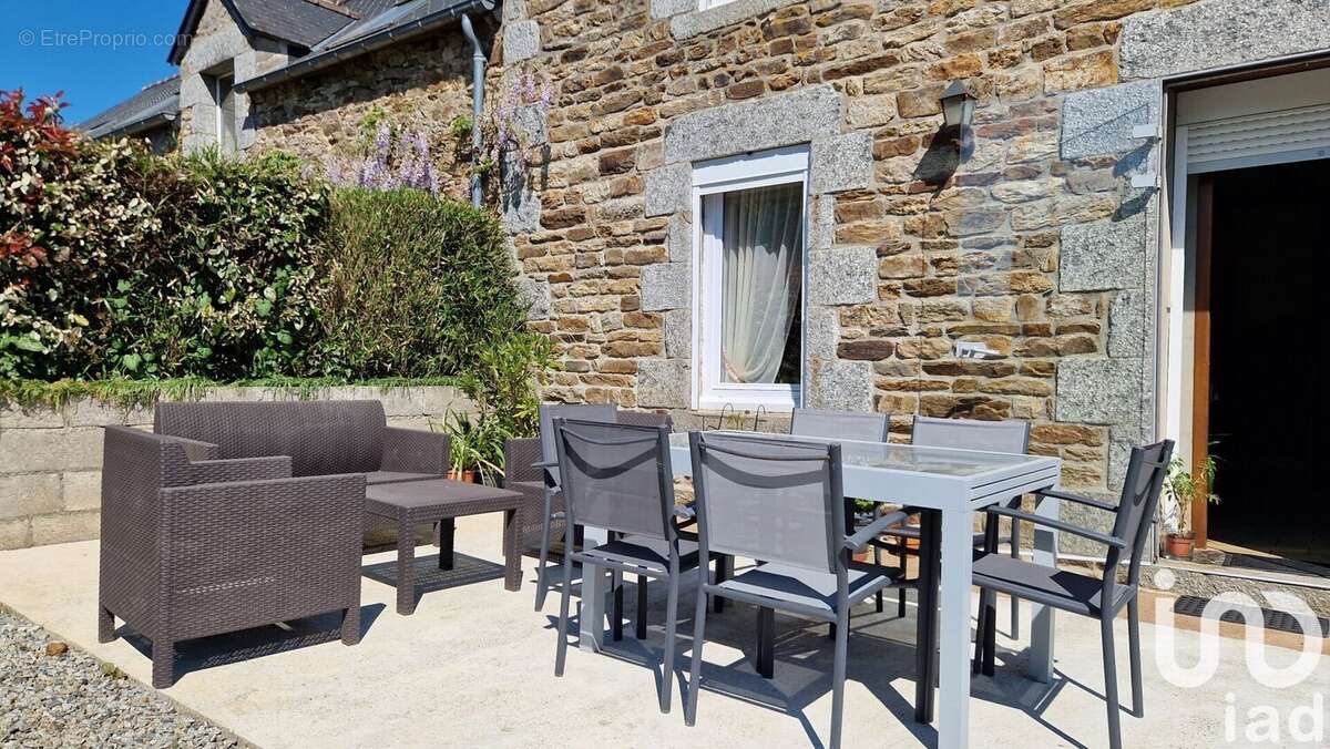 Photo 2 - Maison à PLOUGUENAST