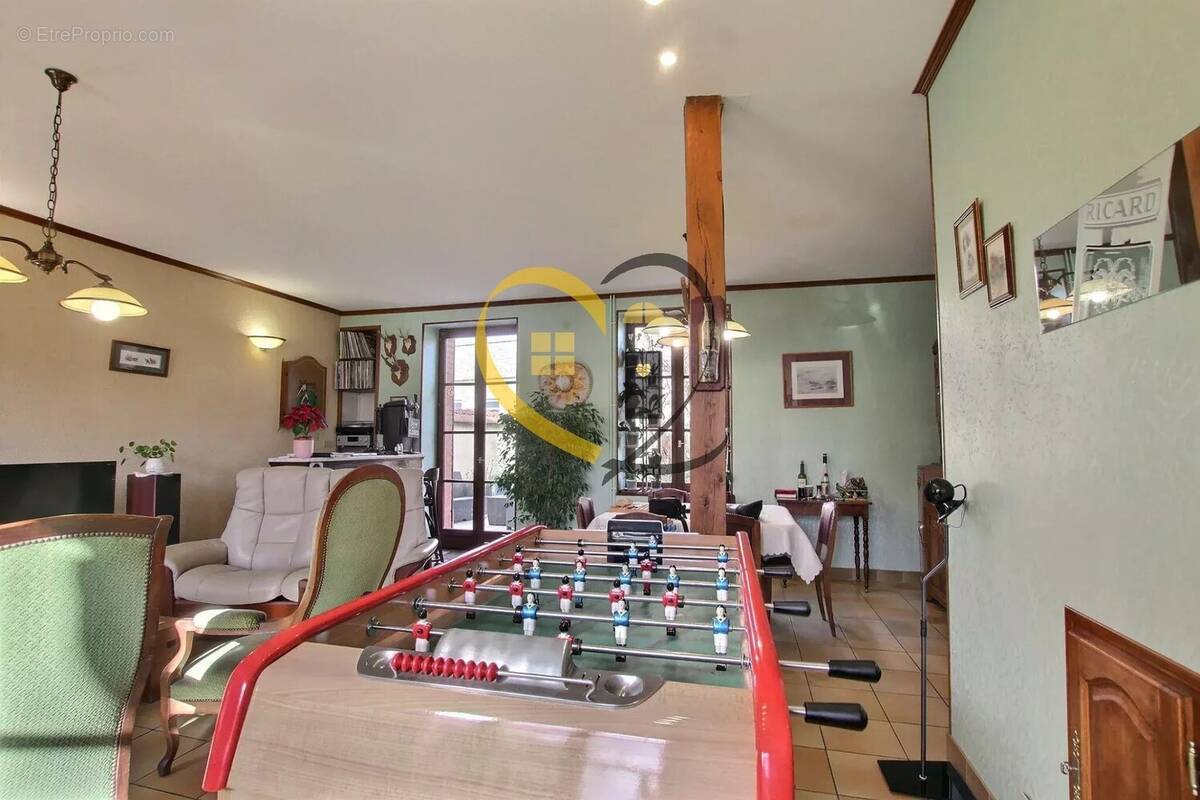 Maison à MEHUN-SUR-YEVRE