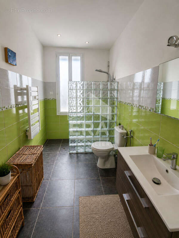 Maison à SAINTES