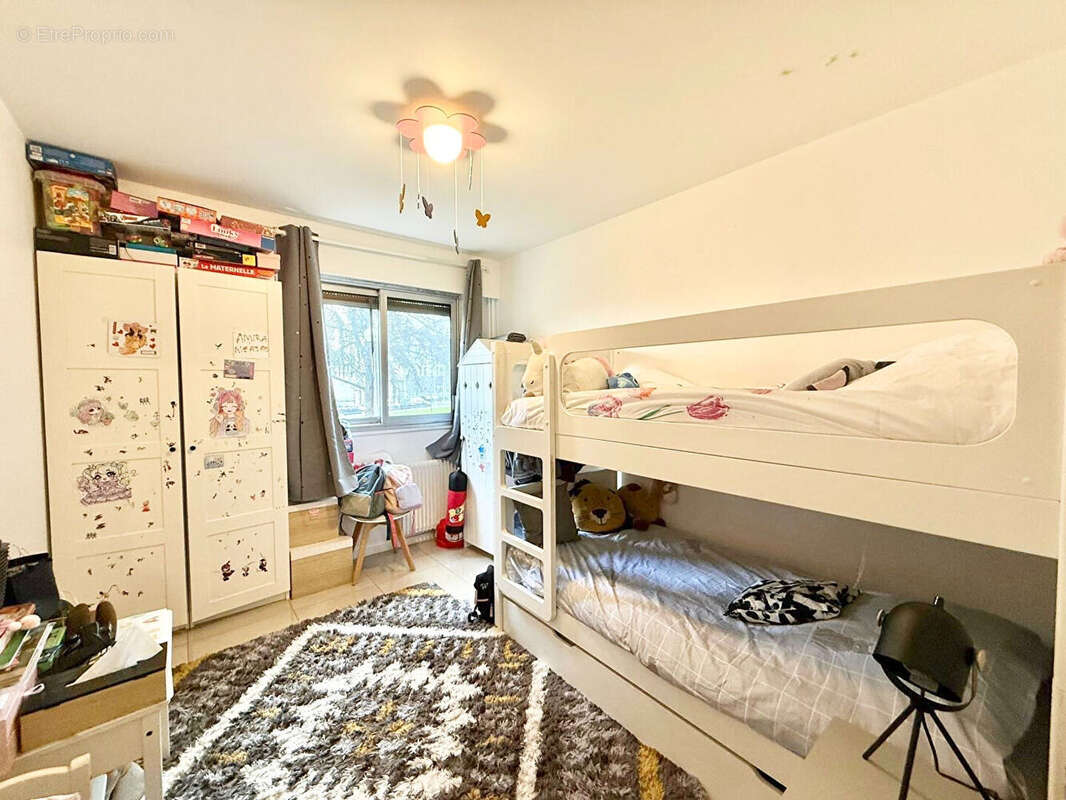 Appartement à NANTERRE