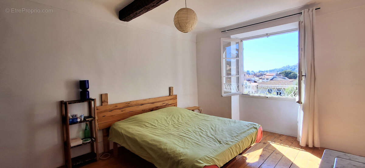 Appartement à VALLAURIS