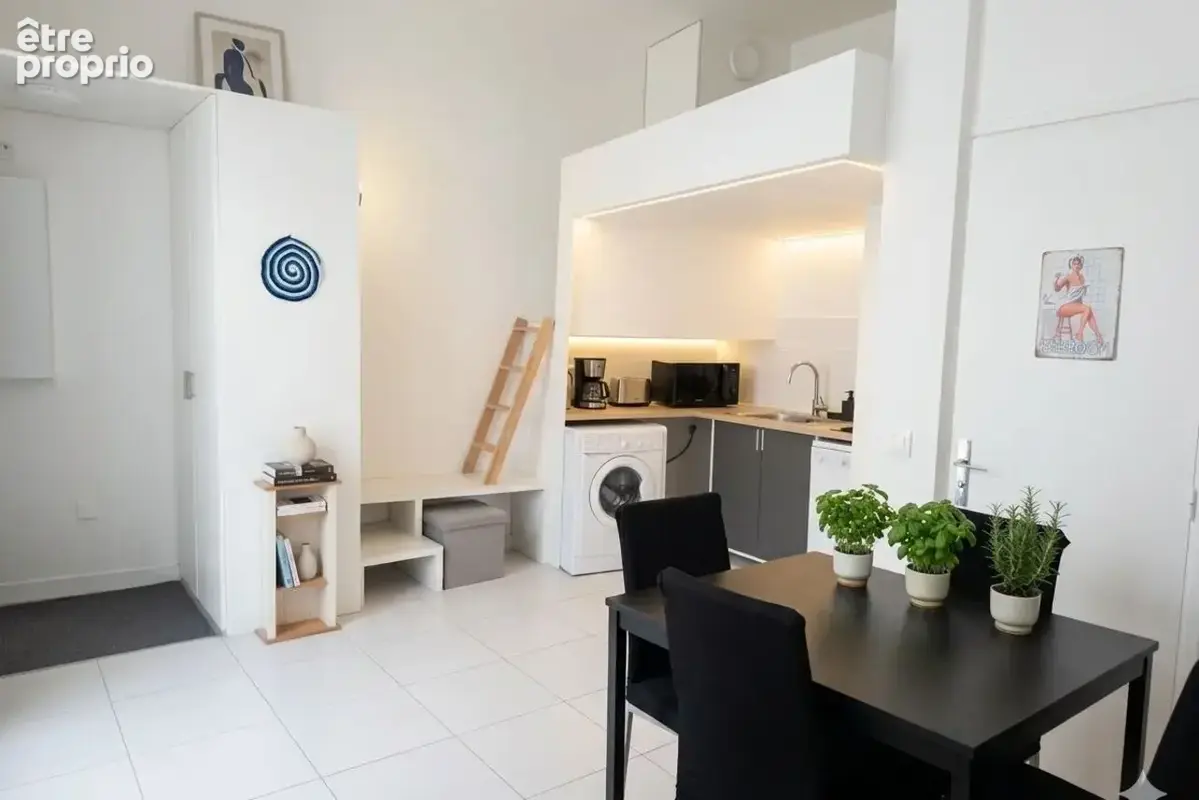 Appartement à CHARENTON-LE-PONT