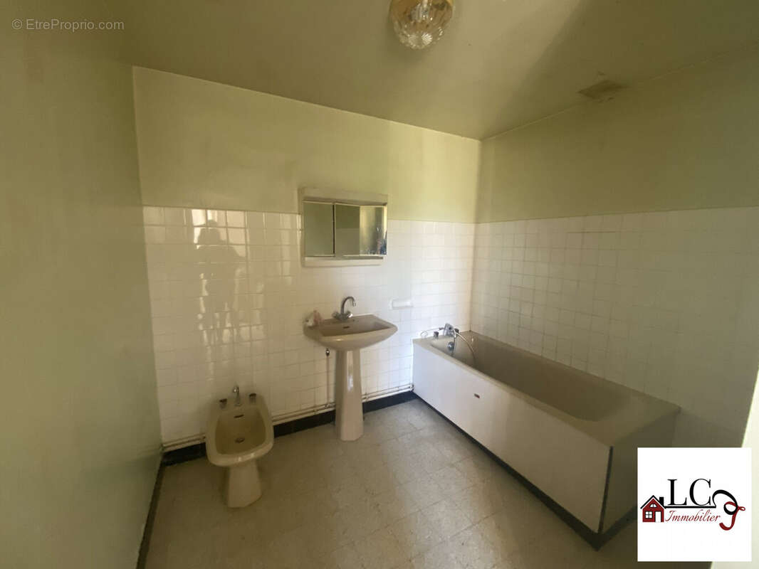 Maison à BEAUMONT-LA-FERRIERE