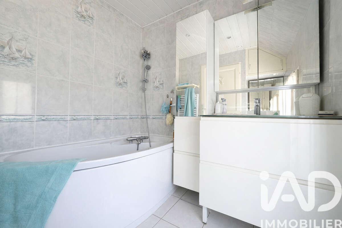 Maison 92 m² à Lachapelle-Aux-Pots  - photo 7