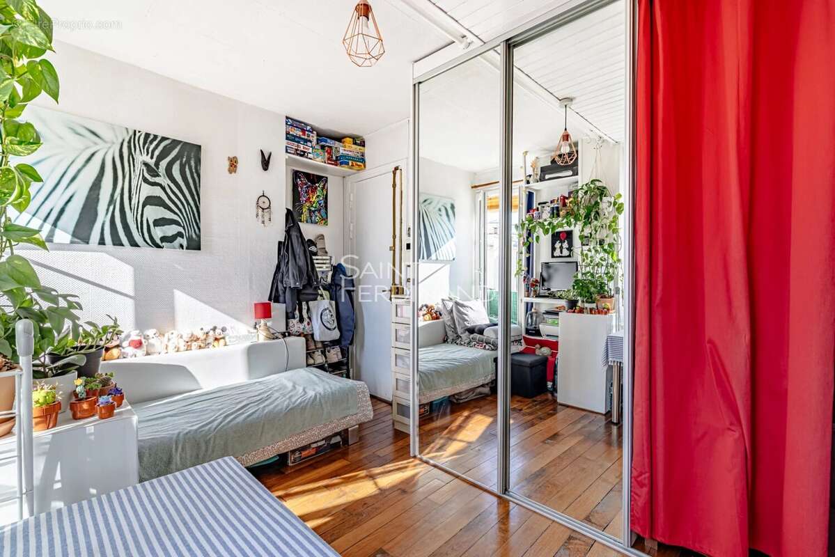 Appartement à PARIS-15E