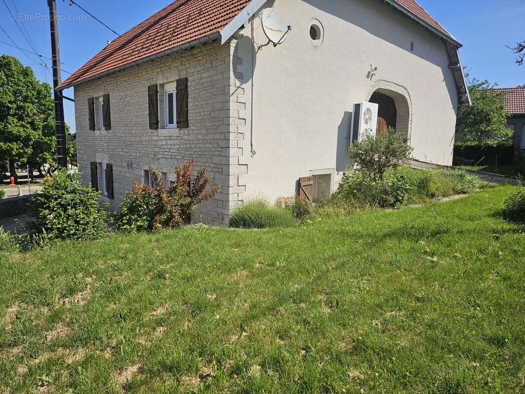 Maison à VERNIERFONTAINE