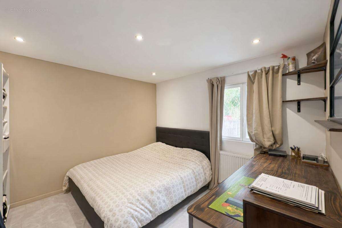 Maison à CHALIVOY-MILON