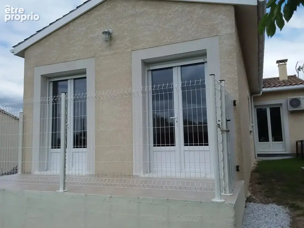 Maison contemporaine de 93 m2 sur terrain d'environ 4000m2 - photo 3