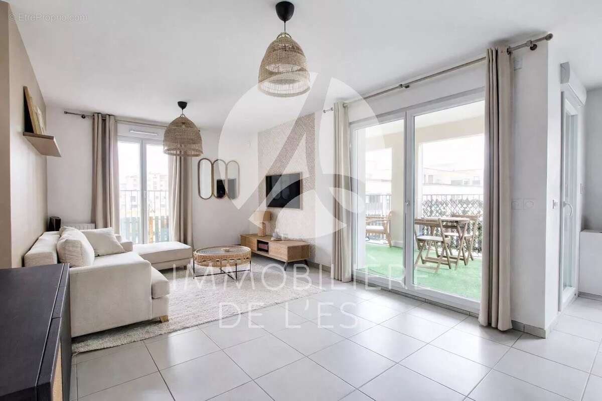 Appartement à LYON-8E
