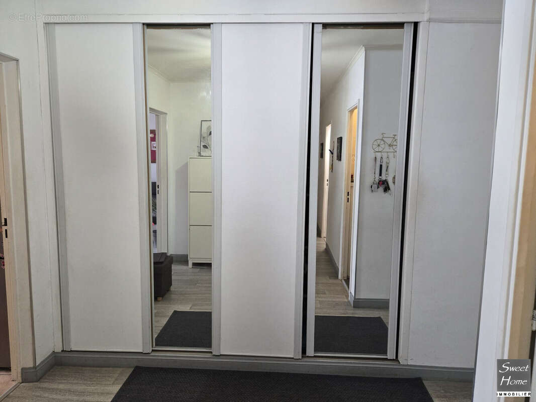 Appartement à MAGNY-LES-HAMEAUX