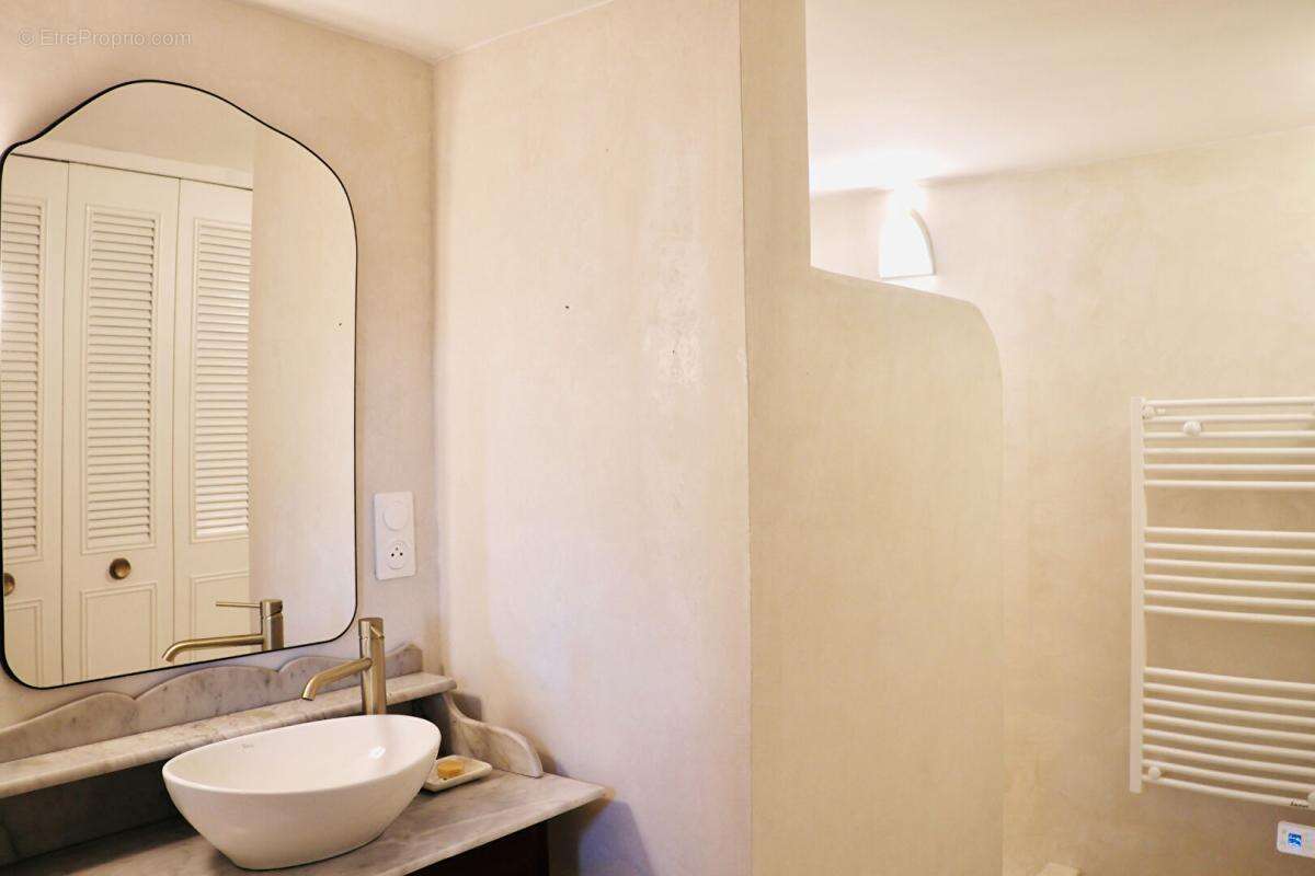 Mas avec piscine, garage, 2 gîtes et 2 chambres d'hôtes Luberon - photo 10