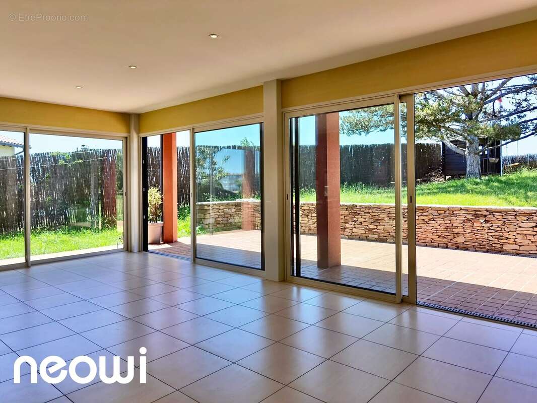 Maison 234 m² à Aurillac  - photo 8