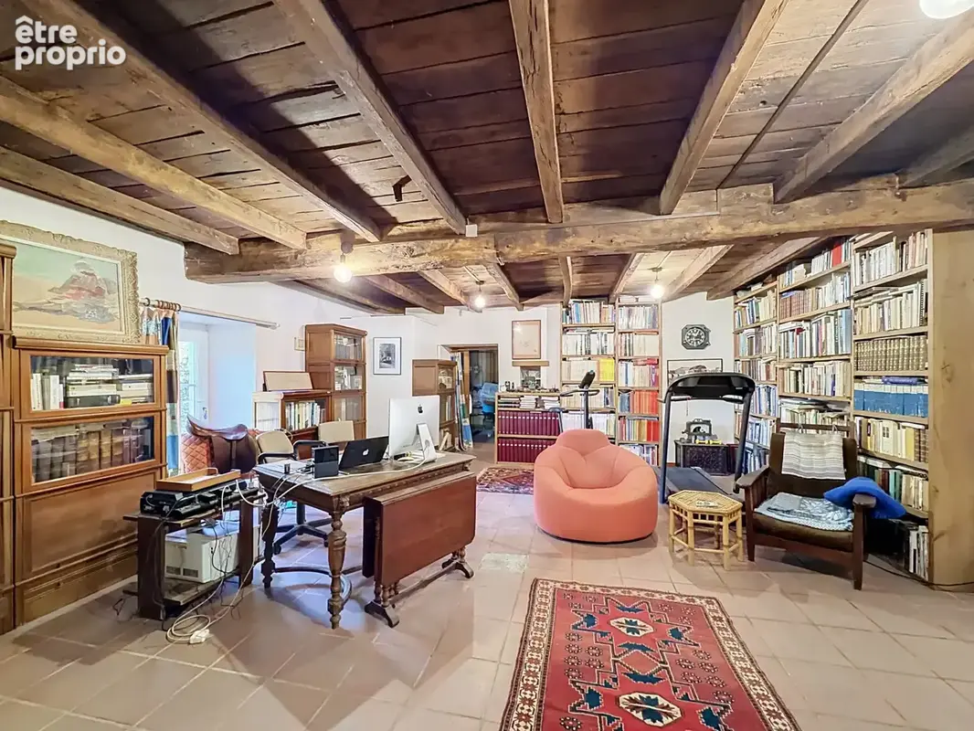 Propriété de charme en Sud Charente   428m2 habitables, 1,6 hectare et vue remarquable. - photo 7