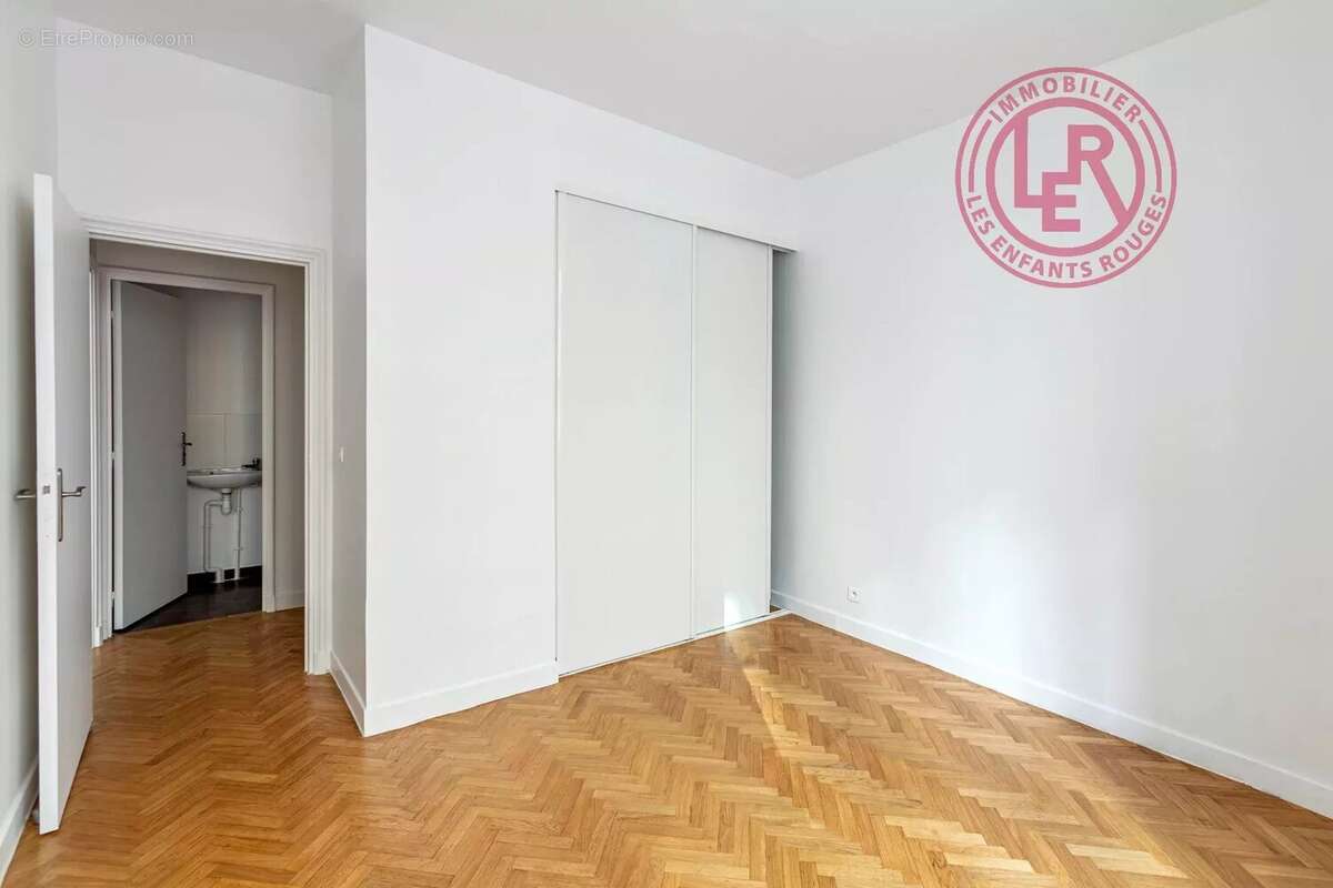 Appartement à PARIS-3E