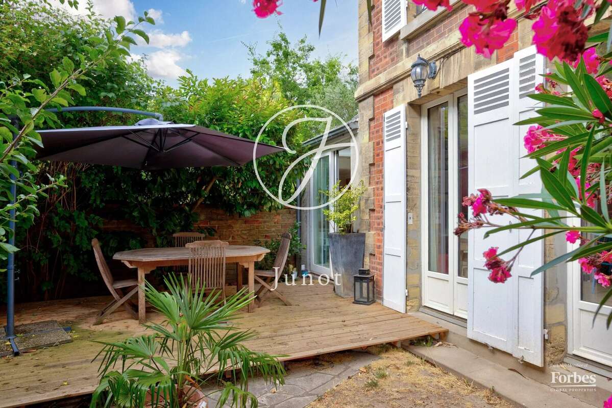 Maison à CROISSY-SUR-SEINE