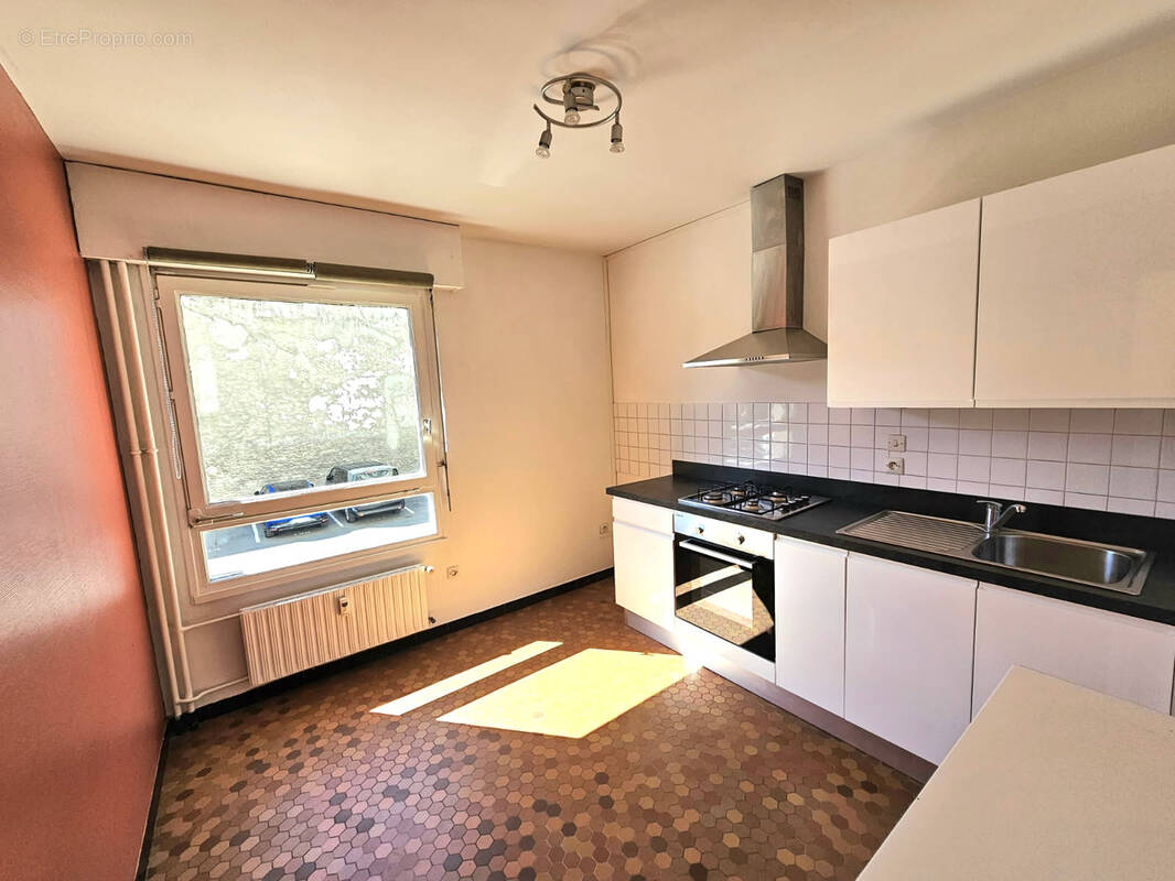 Appartement à SAINT-ETIENNE