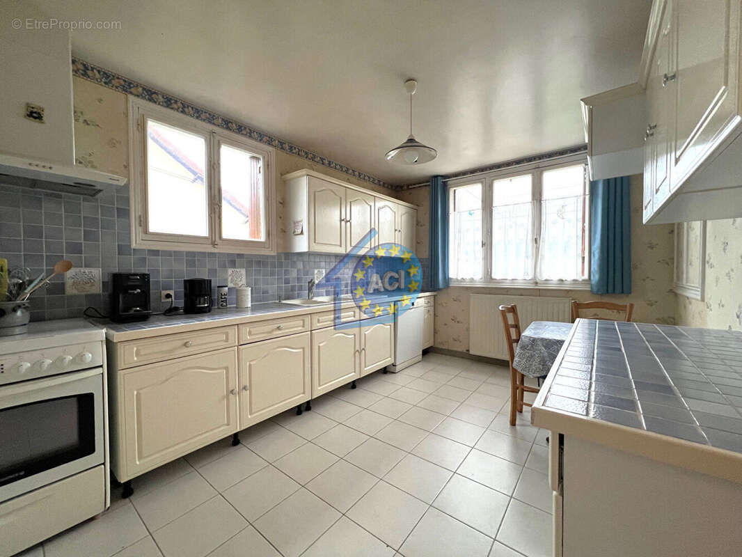 Maison à MANTES-LA-VILLE