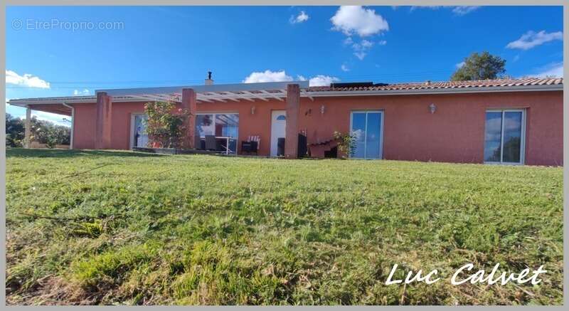 Maison à MONCLAR-DE-QUERCY