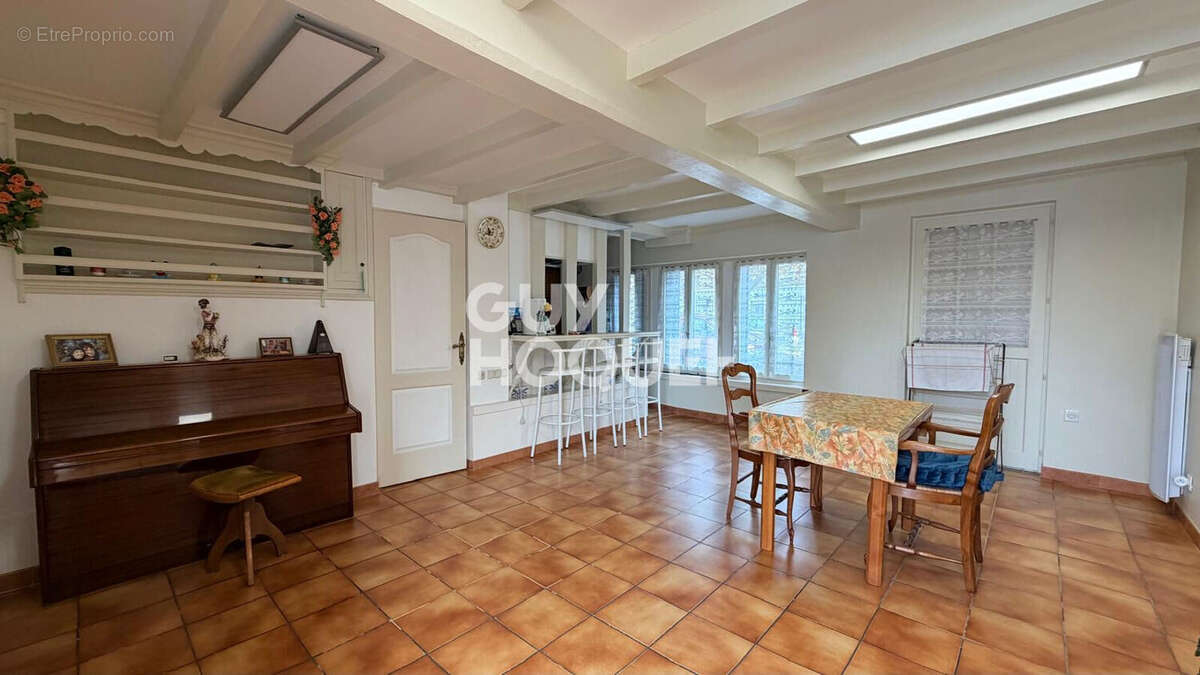 Maison à EZY-SUR-EURE